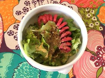 Salade cuisinée par Michèle qui a combiné arthrose et alimentation pour réduire ses symptômes